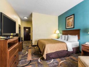 Room #2279119 at Baymont by Wyndham Memphis I-40