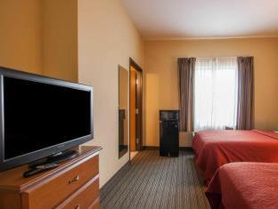 Room #49401311 at Quality Inn Joplin I-44