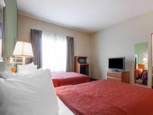 Room #49401311 at Quality Inn Joplin I-44