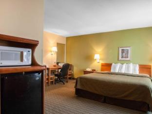 Room #49401312 at Quality Inn Joplin I-44