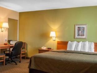 Room #49401312 at Quality Inn Joplin I-44