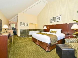 Room #42310332 at Best Western Plus Dana Point Inn-by-the-sea