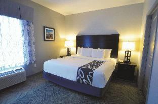 Room #46064109 at La Quinta Inn & Suites by Wyndham-Brookshire-West Katy