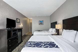 Room #46064110 at La Quinta Inn & Suites by Wyndham-Brookshire-West Katy