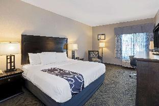 Room #46064112 at La Quinta Inn & Suites by Wyndham-Brookshire-West Katy