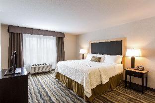 Room #119504510 at Wyndham Avon
