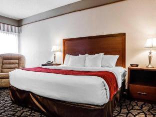 Room #49047809 at Suburban Studios Kansas City Airport North