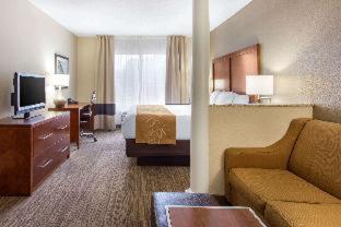 Room #49067303 at Comfort Suites Southport - Oak Island