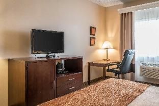 Room #18859110 at Comfort Inn & Suites Seattle North