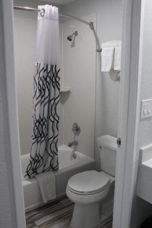 Room #52811907 at SureStay Hotel by Best Western Chowchilla Yosemite