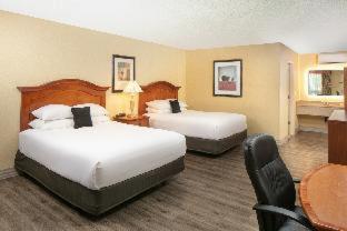 Premium Room, with 2 California King Beds - Disability Accessible at Waypoint Hotel