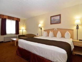 Room #44982419 at Best Western Athens Inn