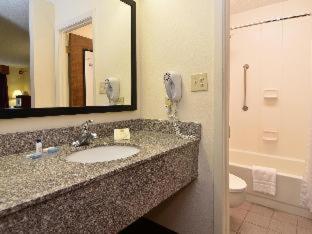 Room #44982419 at Best Western Athens Inn