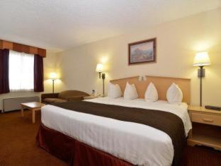 Room #44982420 at Best Western Athens Inn