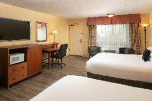 Room #39062512 at Waypoint Hotel