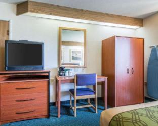Room #48928809 at Econo Lodge North Academy