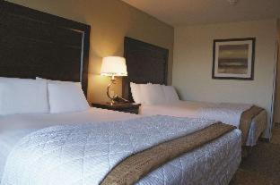 Room #46349617 at La Quinta Inn & Suites by Wyndham Bismarck