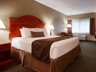 Room #48250442 at Best Western Plus Longbranch Hotel & Convention Center