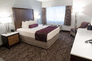 Room #48250440 at Best Western Plus Longbranch Hotel & Convention Center