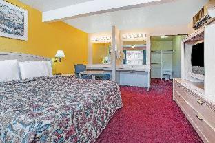 Room #109698222 at Travelodge by Wyndham Turlock