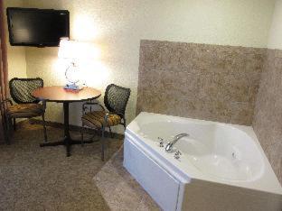 Room #46349618 at La Quinta Inn & Suites by Wyndham Bismarck
