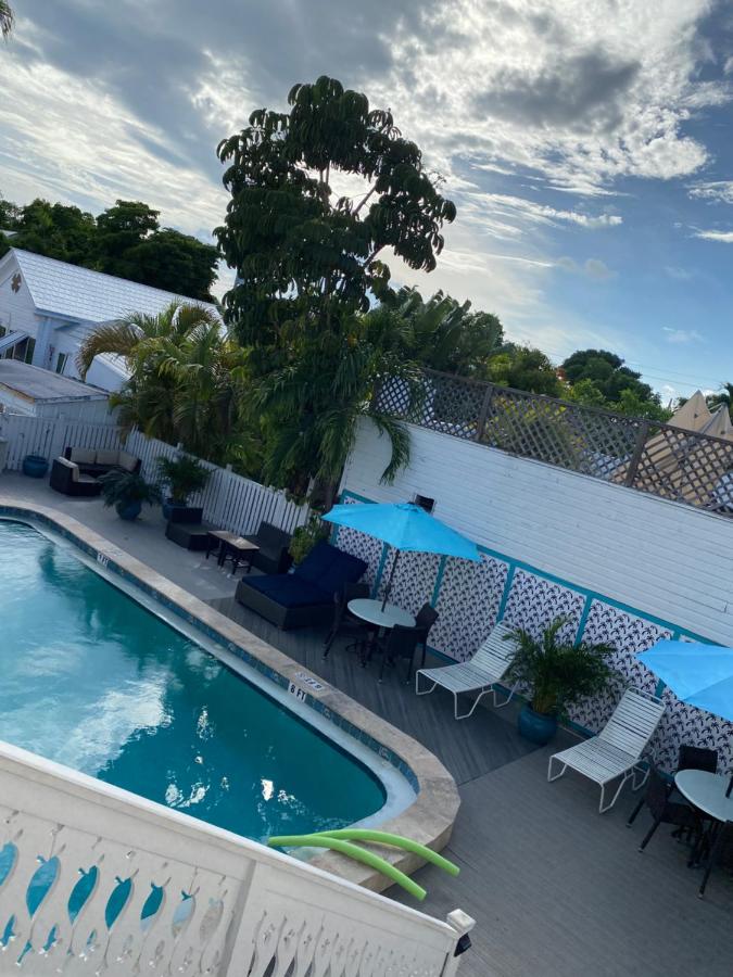 | The Palms Hotel