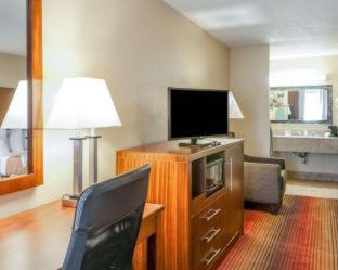 Room #27742509 at Quality Inn & Suites Albuquerque West