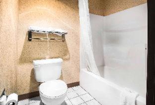 Room #34042311 at Quality Inn Monee I-57