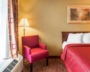 Room #49170105 at Quality Inn Goodlettsville
