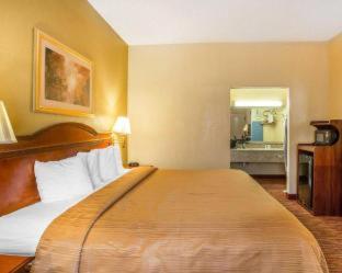 Room #49170106 at Quality Inn Goodlettsville