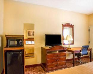 Room #49170106 at Quality Inn Goodlettsville