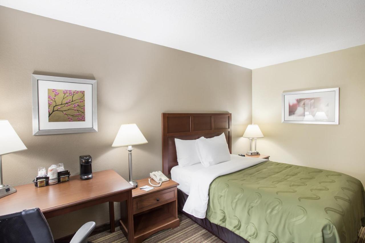 Double Room with Tub - Mobility Accessible/Non-Smoking at Quality Inn Athens