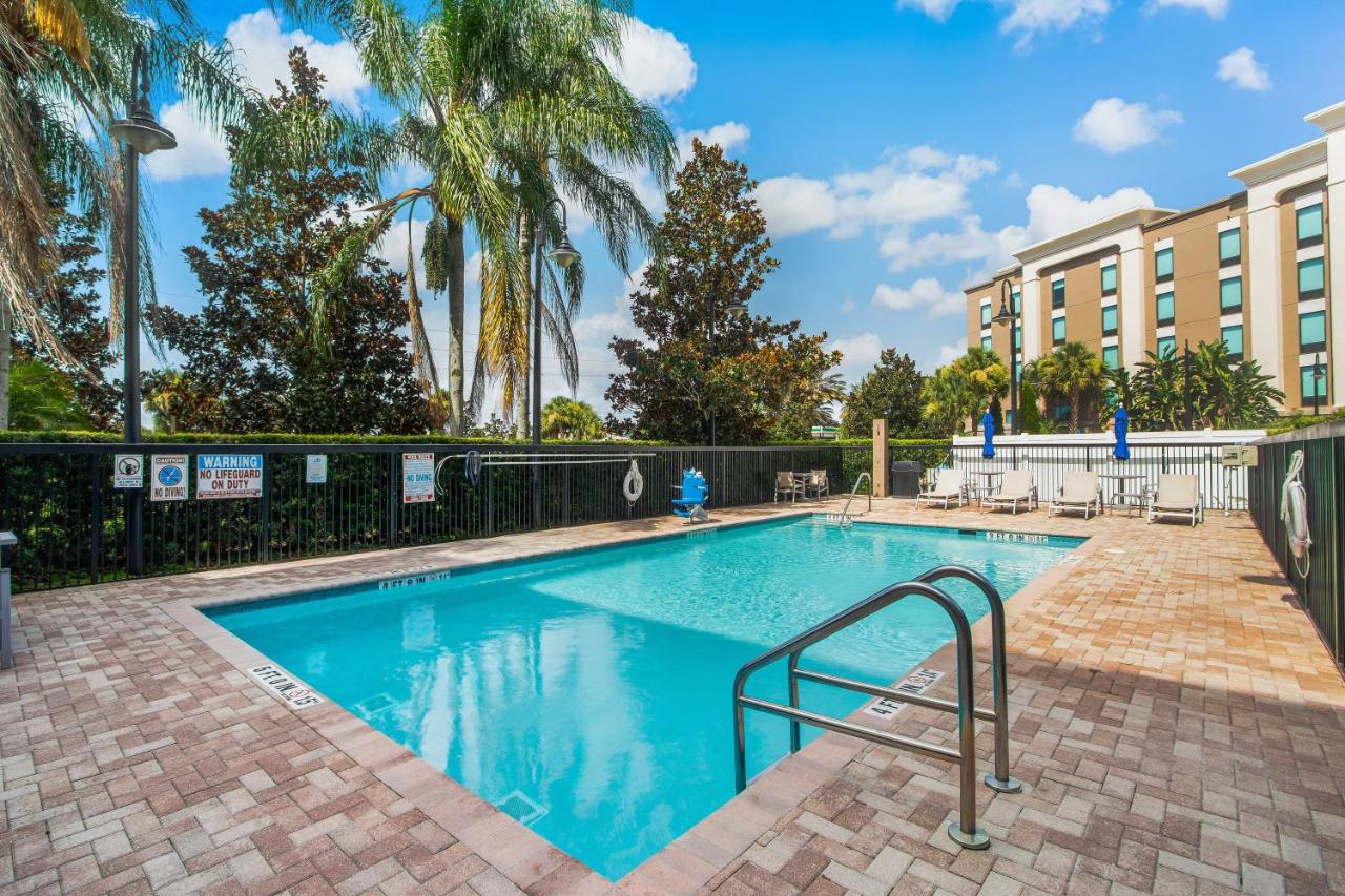 | Holiday Inn Express Hotel & Suites Orlando - Apopka, an IHG Hotel