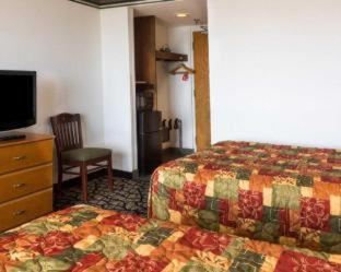 Room #5922408 at Seaview Hotel