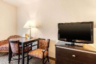 Room #48933508 at Quality Inn & Suites Limon