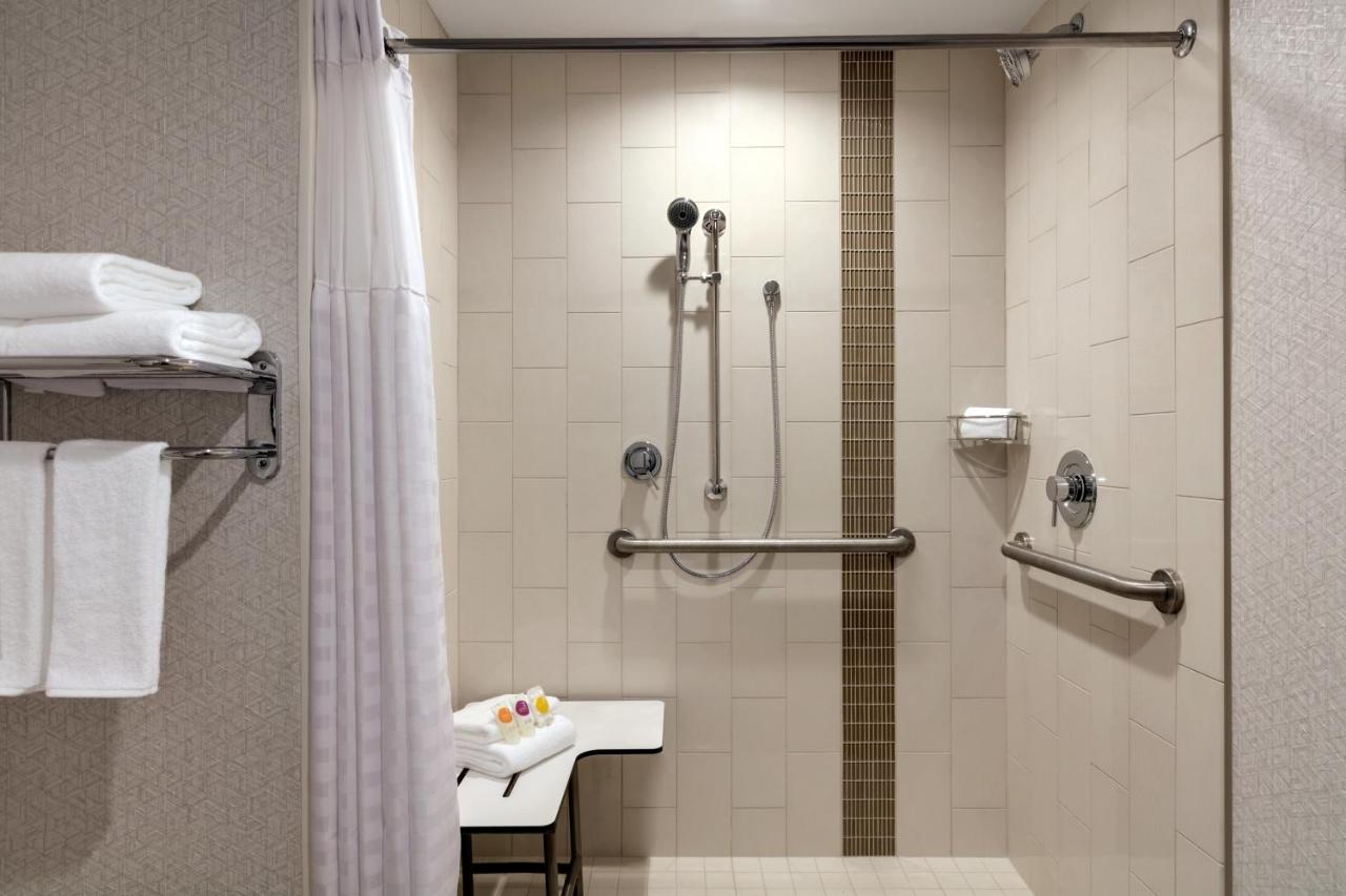 Queen Room with Two Queen Beds - Disability Access at Hyatt Place Fort Lee / George Washington Bridge