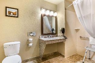 Room #26155417 at Comfort Inn & Suites Orange County John Wayne Airport