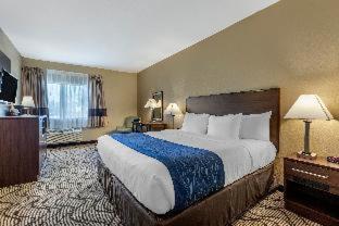 Room #26155417 at Comfort Inn & Suites Orange County John Wayne Airport