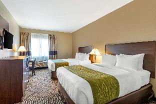 Room #26155418 at Comfort Inn & Suites Orange County John Wayne Airport