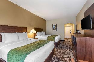 Room #26155418 at Comfort Inn & Suites Orange County John Wayne Airport