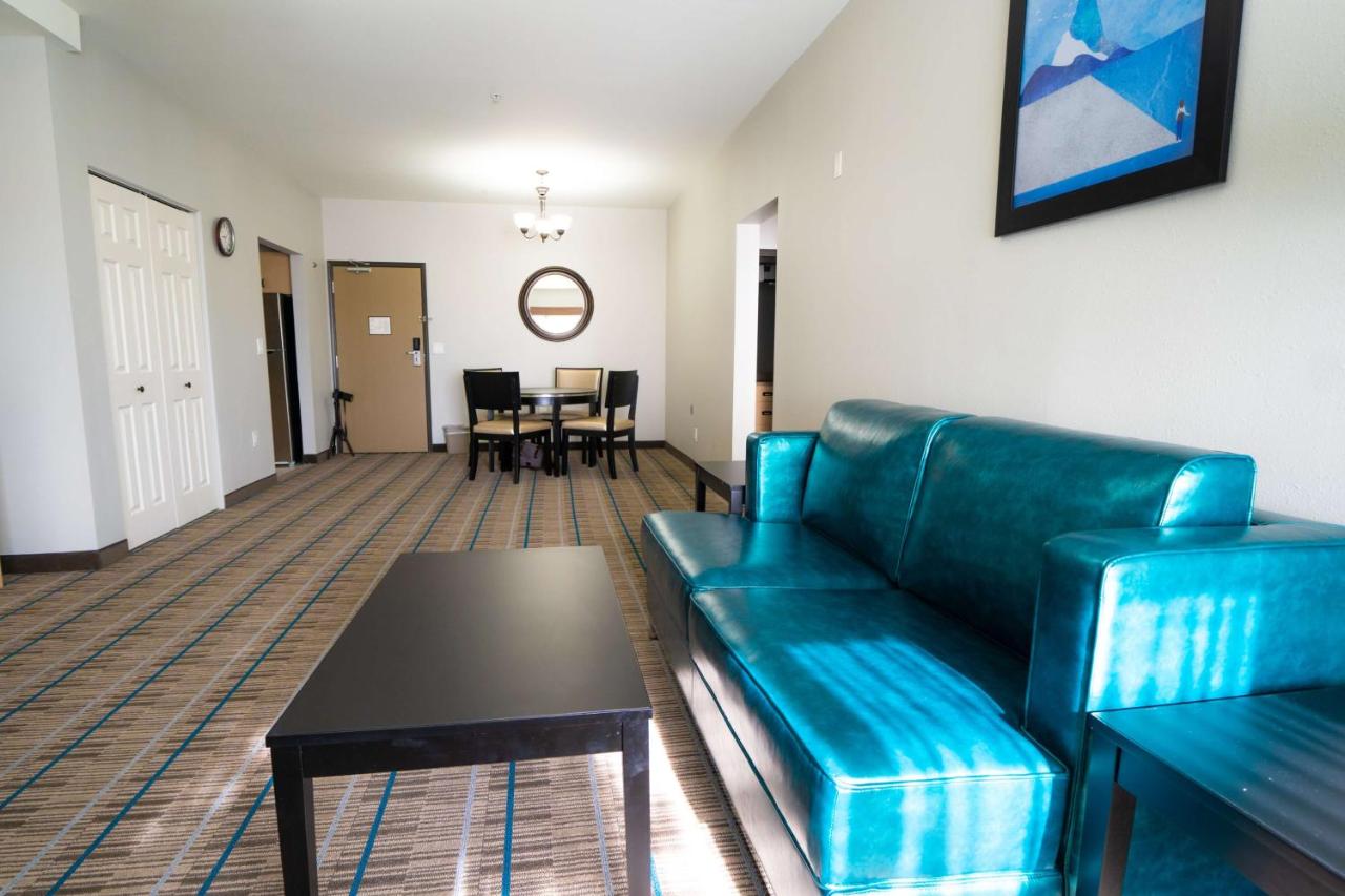 Presidential King Suite at Best Western Brigham City Inn & Suites