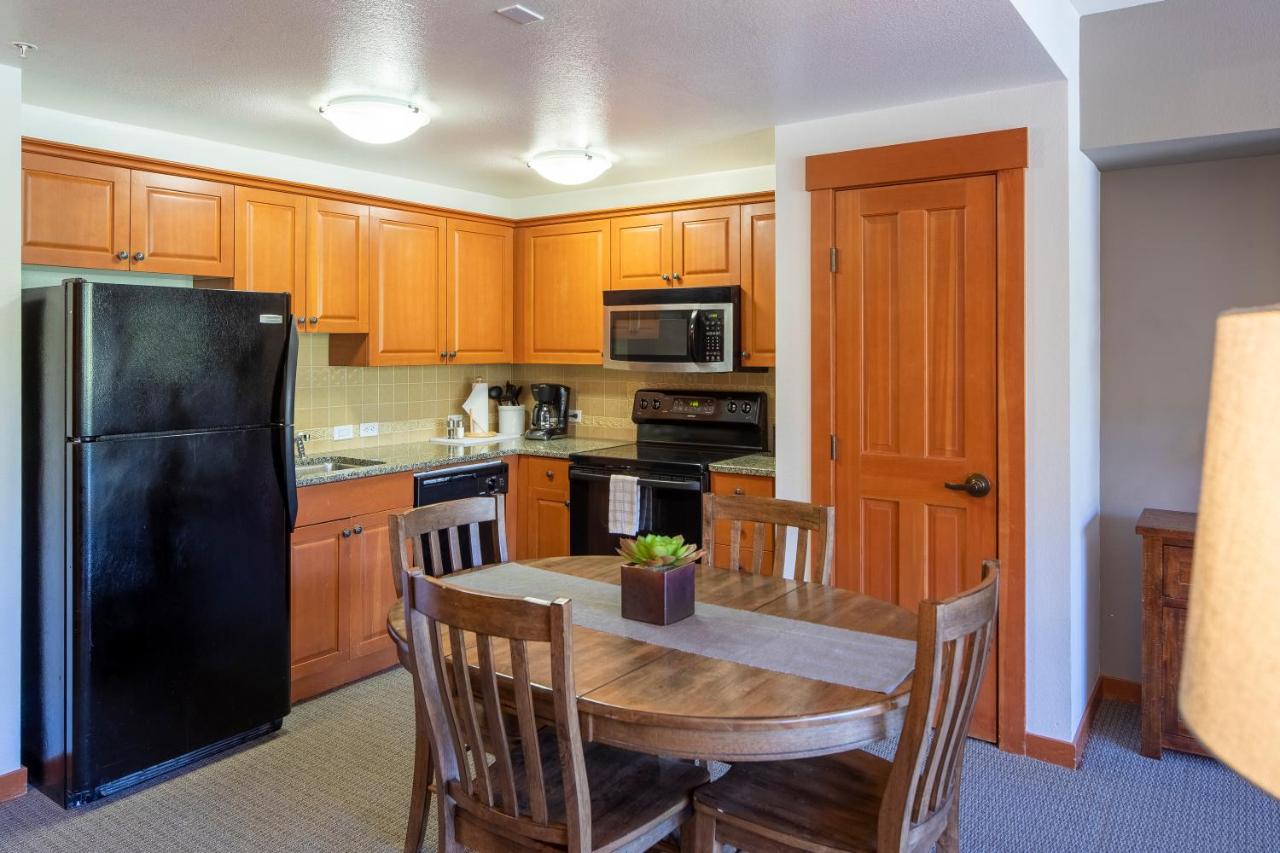 Studio Condo at The Village Lodge