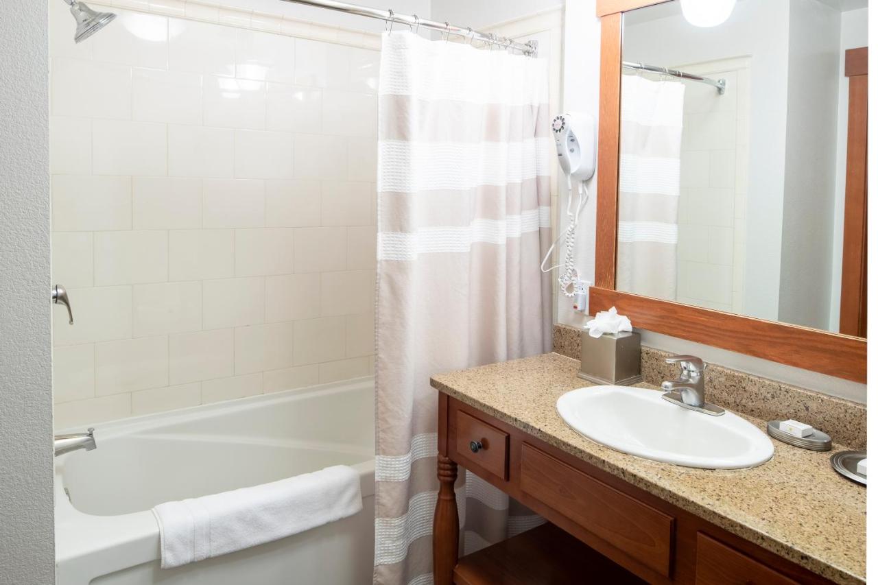 Studio Condo at The Village Lodge