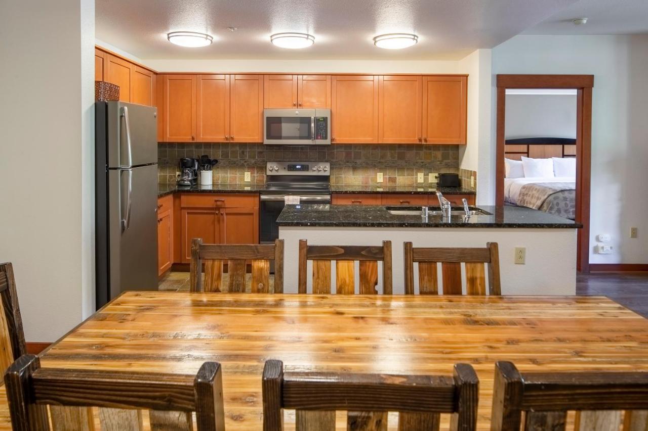 Three-Bedroom Condo at The Village Lodge