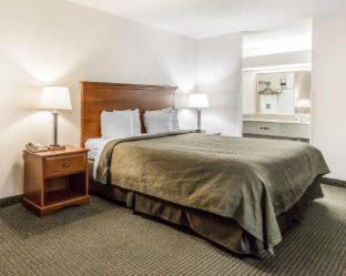Room #48868220 at Quality Inn Cullman I-65 Exit 310