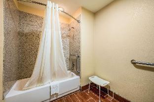 Room #48868223 at Quality Inn Cullman I-65 Exit 310