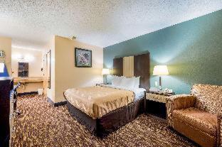 Room #48868226 at Quality Inn Cullman I-65 Exit 310