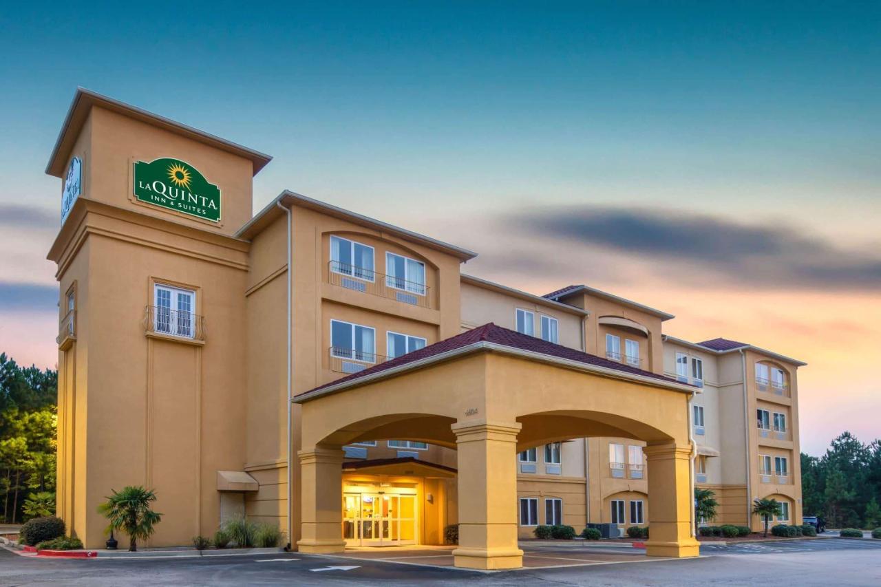 | La Quinta by Wyndham Atlanta Union City