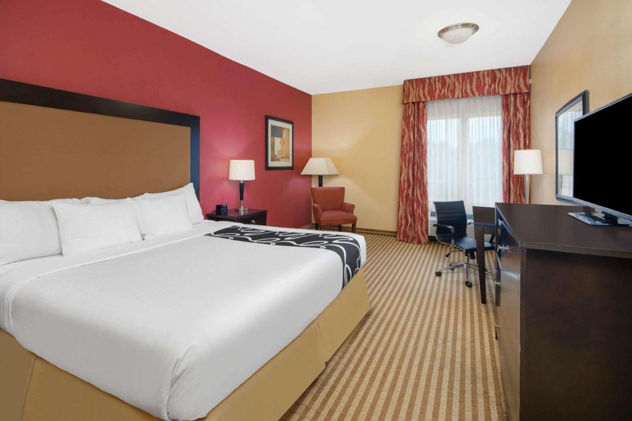 | La Quinta by Wyndham Atlanta Union City