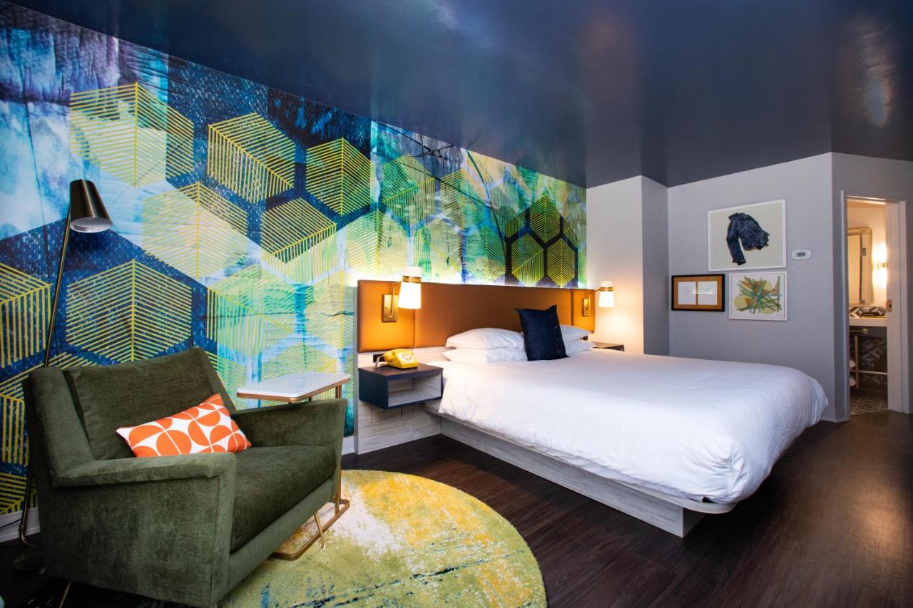 Deluxe King Room at Hotel Denim